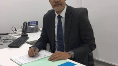 صورة محاصرة الفساد،/الوزير سيد أحمد ولد أبوه،،