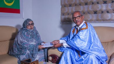 صورة الناشطة في المجتمع المدني النجاة منت سيدي هيبة تلتحق بحزب الإصلاح .